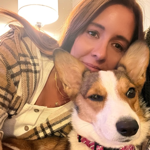 Meet your Posher, Erika - Picture 2 of 2